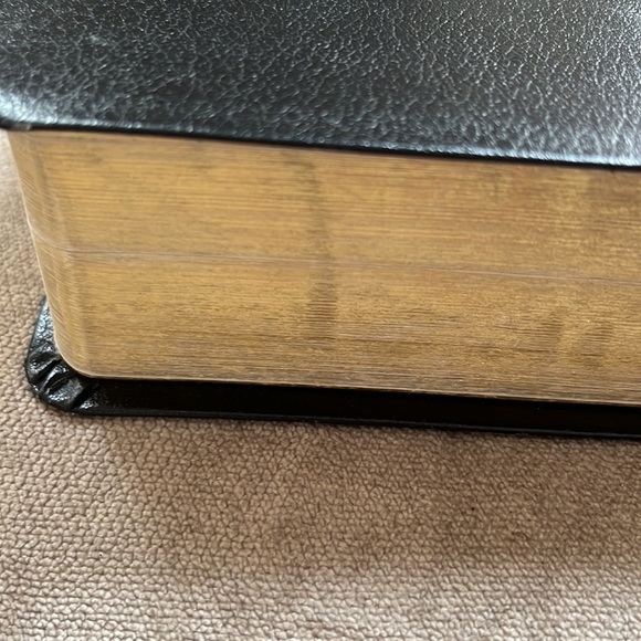 LIVING Legacy Bible Rod Parsley Gold Sides - Picture 2 of 2